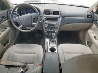 2010 Ford Fusion SE z VIN 3FAHP0HA7AR355587, wystawiony jako Copart lot #53390305 z przebiegiem 160 598 mil mil oraz Czysty tytuł • Clean title. Historia ofert i sprzedaży dostępna na DreamBid. Obrazek 8.