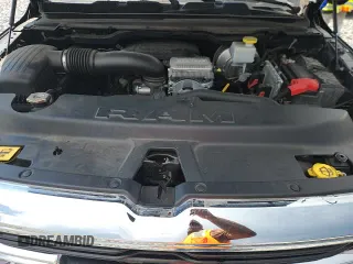 2020 Ram 1500 Big Horn z VIN 1C6RREBT4LN306330, wystawiony jako Copart lot #70010435 z przebiegiem 63 864 mil mil oraz Szkoda całkowita • Salvage title. Historia ofert i sprzedaży dostępna na DreamBid. Obrazek 13.