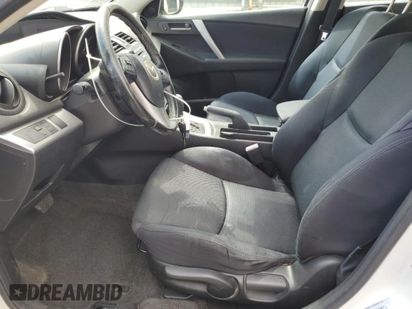 2011 Mazda 3 S Sport z VIN JM1BL1U69B1371899, wystawiony jako Copart lot #55159955 z przebiegiem 228 675 mil mil oraz Szkoda całkowita • Salvage title. Historia ofert i sprzedaży dostępna na DreamBid. Obrazek 7.