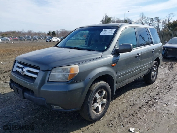 2008 Honda Pilot SE with VIN 5FNYF18318B024987, listed as a IAAI auction lot 41534055 with 254,887 mi miles. Bid and sale history available at carsss.com. Image 2.