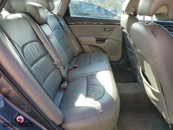 2010 Hyundai Azera GLS with VIN KMHFC4DD5AA484650, listed as a Copart auction lot 46832605 with 206,784 mi miles and Salvage Title. Bid and sale history available at carsss.com. Image 10.