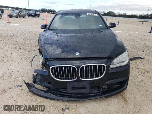2015 BMW 7 Series 750Li with VIN WBAYE8C50FD782454, listed as a Copart auction lot 85290474 with 0 mi miles and Salvage Title. Bid and sale history available at carsss.com. Image 5.