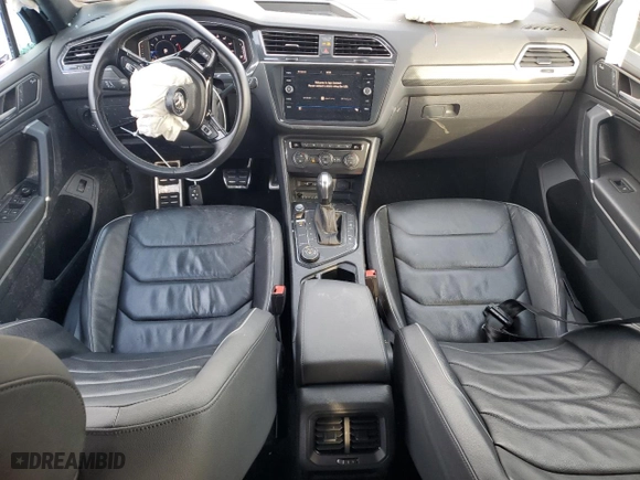 2020 Volkswagen Tiguan SEL Premium R-Line with VIN 3VV4B7AX5LM003382, listed as a Copart auction lot 46403255 with 28,355 mi miles and Salvage Title. Bid and sale history available at carsss.com. Image 8.