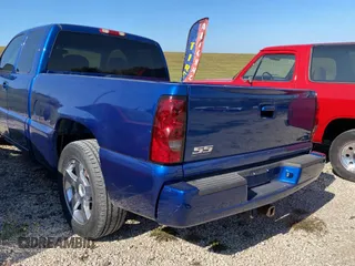2004 Chevrolet Silverado SS z VIN 2GCEK19N041303732, wystawiony jako Copart lot #74617474 z przebiegiem 200 072 mil mil oraz Tytuł czysty. Historia ofert i sprzedaży dostępna na DreamBid. Obrazek 3.