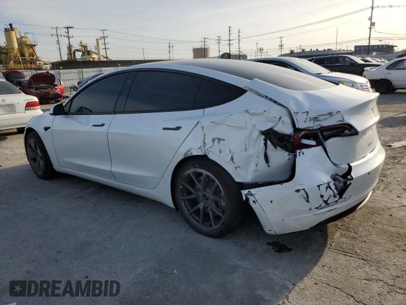 2022 Tesla Model 3 z VIN 5YJ3E1EA5NF360119, wystawiony jako Copart lot #45565655 z przebiegiem 78 088 mil mil oraz Szkoda całkowita • Salvage title. Historia ofert i sprzedaży dostępna na DreamBid. Obrazek 2.