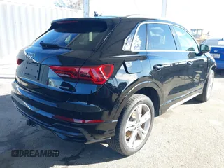 2021 Audi Q3 S line Premium Plus z VIN WA1EECF37M1095208, wystawiony jako IAAI lot #41616320 z przebiegiem 18 341 mil mil oraz . Historia ofert i sprzedaży dostępna na DreamBid. Obrazek 4.