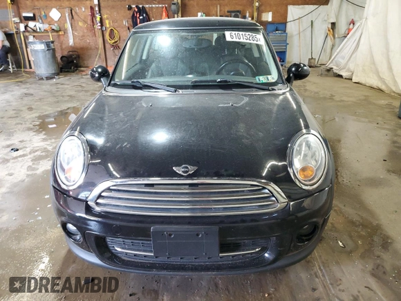 2012 MINI Hardtop with VIN WMWSU3C5XCT185017, listed as a Copart auction lot 61015285 with 129,288 mi miles and Clean title. Bid and sale history available at DreamBid. Image 5.