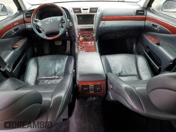 2008 Lexus LS 460 L with VIN JTHGL46F185024541, listed as a Copart auction lot 88857865 with 132,880 mi miles and Clean title. Bid and sale history available at DreamBid. Image 8.