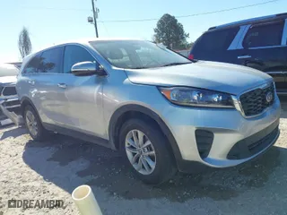 2019 Kia Sorento LX V6 with VIN 5XYPG4A59KG558518, listed as a IAAI auction lot 41808458 with 110,454 mi miles. Bid and sale history available at carsss.com. Image 1.
