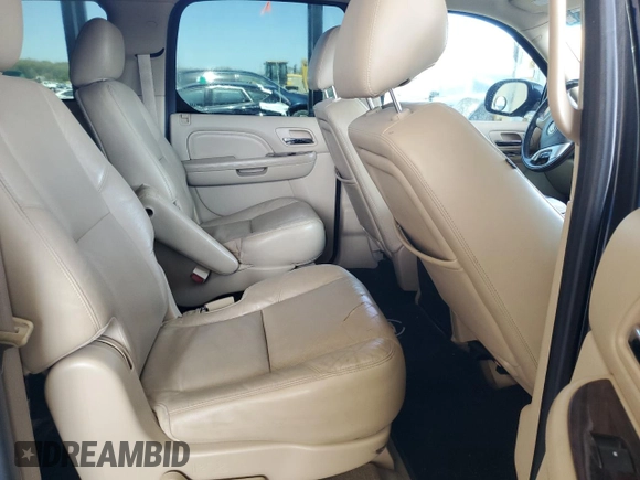 2012 Cadillac Escalade ESV Premium z VIN 1GYS3JEF9CR243609, wystawiony jako Copart lot #53148335 z przebiegiem 164 791 mil mil oraz Czysty tytuł • Clean title. Historia ofert i sprzedaży dostępna na DreamBid. Obrazek 11.