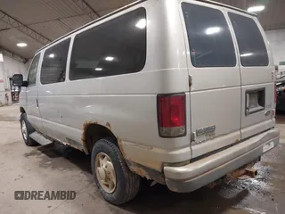 2007 Ford Econoline Passenger XL with VIN 1FBNE31L67DA26594, listed as a IAAI auction lot 41753476 with 154,709 mi miles. Bid and sale history available at carsss.com. Image 3.