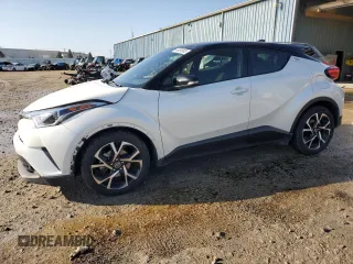 2019 Toyota C-HR XLE z VIN JTNKHMBX4K1061895, wystawiony jako Copart lot #49095605 z przebiegiem 109 974 mil mil oraz Szkody całkowita. Historia ofert i sprzedaży dostępna na DreamBid. Obrazek 1.