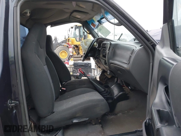 2003 Ford Ranger XL with VIN 1FTYR10D23PA85808, listed as a IAAI auction lot 41274362 with 294,709 mi miles. Bid and sale history available at carsss.com. Image 5.