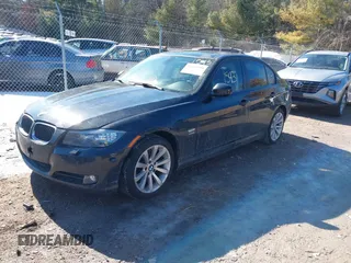 2011 BMW 3 Series 328i xDrive with VIN WBAPK7C5XBA818175, listed as a IAAI auction lot 41661543 with 1 mi miles. Bid and sale history available at carsss.com. Image 2.