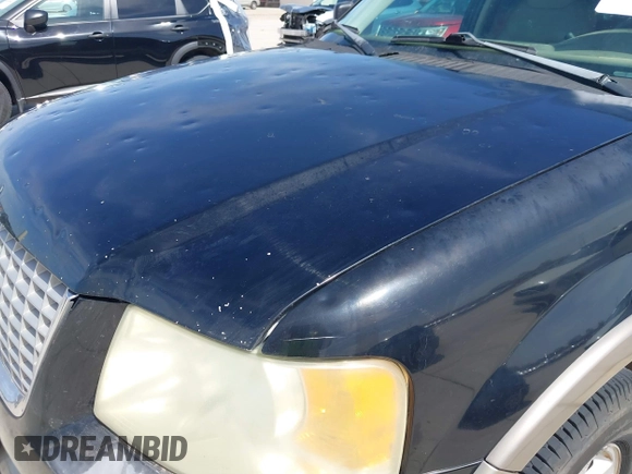 2004 Ford Expedition Eddie Bauer with VIN 1FMPU17L64LB37520, listed as a IAAI auction lot 41772378 with 305,126 mi miles. Bid and sale history available at carsss.com. Image 19.