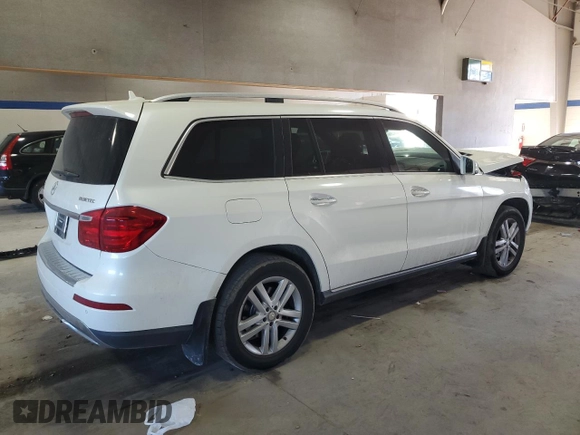2015 Mercedes-Benz GL-Class GL 350 BlueTEC with VIN 4JGDF2EE3FA476371, listed as a Copart auction lot 46754535 with 148,249 mi miles and Clean Title. Bid and sale history available at carsss.com. Image 3.