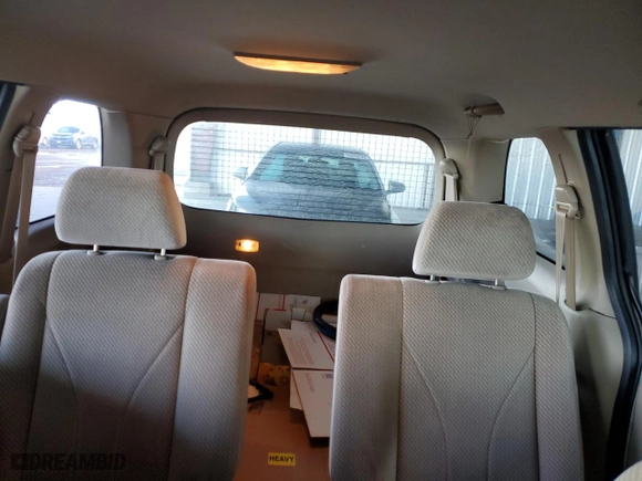 2000 Mazda MPV DX with VIN JM3LW28G8Y0142883, listed as a Copart auction lot 82633154 with 161,196 mi miles and Salvage Title. Bid and sale history available at carsss.com. Image 10.