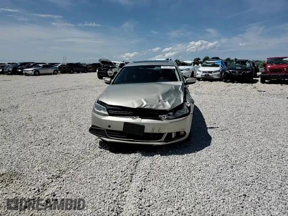 2014 Volkswagen Jetta SE with VIN 3VWD07AJ4EM229753, listed as a Copart auction lot 60331925 with 200,647 mi miles and Clean title. Bid and sale history available at DreamBid. Image 13.