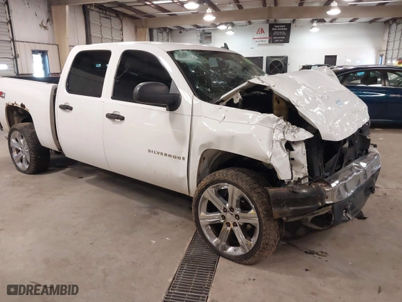 2007 Chevrolet Silverado 1500 LT w/1LT with VIN 3GCEK13M87G511191, listed as a IAAI auction lot 41370943 with 239,378 mi miles. Bid and sale history available at carsss.com. Image 1.