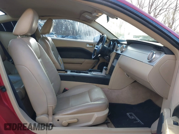 2006 Ford Mustang Standard with VIN 1ZVFT80N765265020, listed as a IAAI auction lot 41847731 with 156,852 mi miles. Bid and sale history available at carsss.com. Image 5.