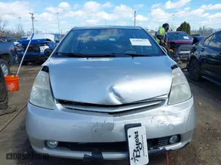 2005 Toyota Prius with VIN JTDKB20U253004865, listed as a IAAI auction lot 41868677 with 176,857 mi miles. Bid and sale history available at carsss.com. Image 12.