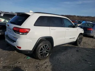 2019 Jeep Grand Cherokee Trailhawk with VIN 1C4RJFLG2KC692683, listed as a Copart auction lot 85011344 with 103,769 mi miles and Salvage Title. Bid and sale history available at carsss.com. Image 3.