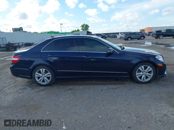 2013 Mercedes-Benz E 350 Luxury z VIN WDDHF8JB3DA763748, wystawiony jako IAAI lot #42447273 z przebiegiem 140 460 mil mil oraz . Historia ofert i sprzedaży dostępna na DreamBid. Obrazek 13.