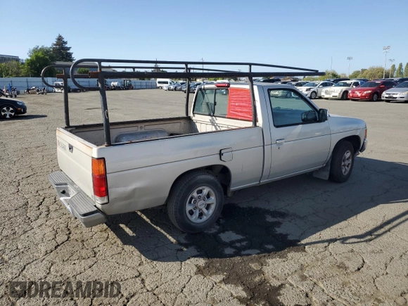1996 Nissan Frontier XE z VIN 1N6SD11SXTC371962, wystawiony jako Copart lot #52947535 z przebiegiem 256 352 mil mil oraz Czysty tytuł • Clean title. Historia ofert i sprzedaży dostępna na DreamBid. Obrazek 3.