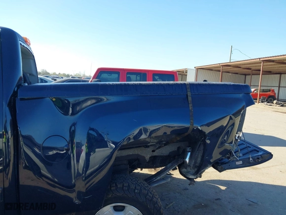 2007 Chevrolet Silverado 1500 Work Truck with VIN 1GCEC19C77Z509671, listed as a IAAI auction lot 41771336 with 256,817 mi miles. Bid and sale history available at carsss.com. Image 6.