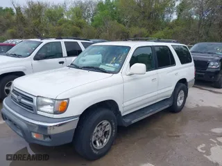 2000 Toyota 4Runner SR5 with VIN JT3GN86R8Y0151401, listed as a IAAI auction lot 41909912 with 158,978 mi miles. Bid and sale history available at carsss.com. Image 2.