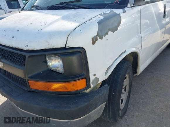 2008 Chevrolet Express Cargo Van with VIN 1GCGG25C181125426, listed as a IAAI auction lot 41726393 with 271,384 mi miles. Bid and sale history available at carsss.com. Image 13.