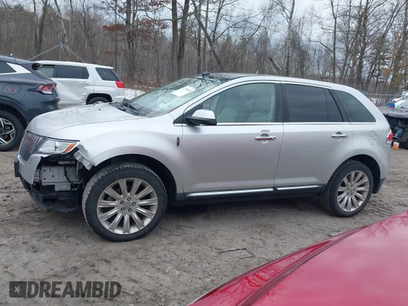 2011 Lincoln MKX with VIN 2LMDJ8JK3BBJ25346, listed as a IAAI auction lot 41716040 with 172,790 mi miles. Bid and sale history available at carsss.com. Image 14.