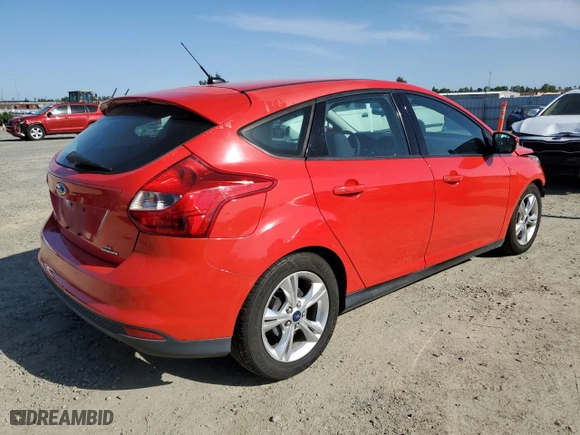 2014 Ford Focus SE with VIN 1FADP3K2XEL162923, listed as a Copart auction lot 52586095 with 131,702 mi miles and Salvage Title. Bid and sale history available at carsss.com. Image 3.