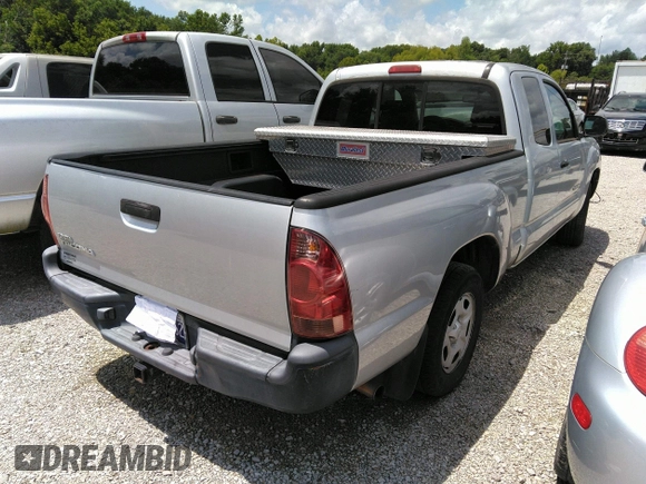 2008 Toyota Tacoma z VIN 5TETX22N68Z567516, wystawiony jako IAAI lot #42560571 z przebiegiem 146 000 mil mil oraz . Historia ofert i sprzedaży dostępna na DreamBid. Obrazek 4.
