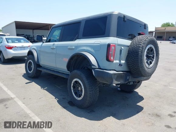 2022 Ford Bronco with VIN 1FMEE5DP6NLB34962, listed as a IAAI auction lot 42432037 with 101,044 mi miles and . Bid and sale history available at DreamBid. Image 3.