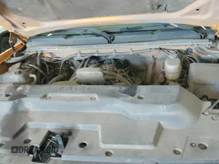 2013 Chevrolet Silverado 2500HD Work Truck z VIN 1GC1KVCG7DF175272, wystawiony jako IAAI lot #42516919 z przebiegiem 61 380 mil mil oraz . Historia ofert i sprzedaży dostępna na DreamBid. Obrazek 19.