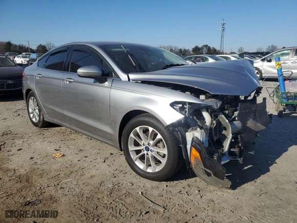 2020 Ford Fusion SE with VIN 3FA6P0HDXLR161737, listed as a Copart auction lot 47238085 with 70,401 mi miles and Salvage Title. Bid and sale history available at carsss.com. Image 4.