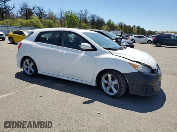 2009 Toyota Matrix S z VIN 2T1LE40E99C004312, wystawiony jako Copart lot #57679935 z przebiegiem 149 608 mil mil oraz Czysty tytuł • Clean title. Historia ofert i sprzedaży dostępna na DreamBid. Obrazek 4.