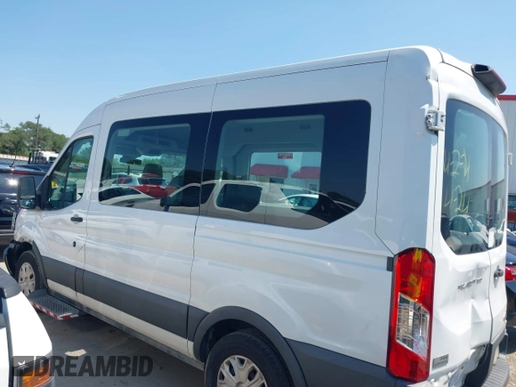 2018 Ford Transit XL z VIN 1FMZK1CM5JKB31481, wystawiony jako IAAI lot #42329280 z przebiegiem 57 051 mil mil oraz . Historia ofert i sprzedaży dostępna na DreamBid. Obrazek 14.