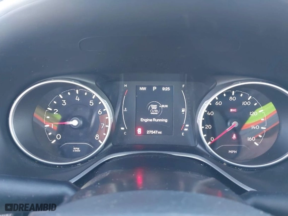 2018 Jeep Compass Latitude with VIN 3C4NJCBBXJT488669, listed as a IAAI auction lot 41679070 with 27,547 mi miles. Bid and sale history available at carsss.com. Image 7.