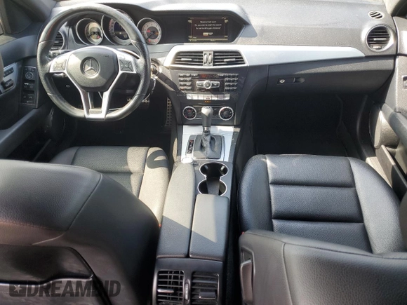 2014 Mercedes-Benz C 250 Sport с VIN WDDGF4HBXEA956765, выставлен на аукционе Copart как лот 60858855 с пробегом 113 149 миль миль и Чистый • Clean title. История ставок и продаж доступна на DreamBid. Изображение 8.