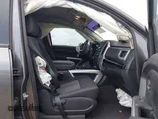 2021 Nissan Titan SV z VIN 1N6AA1EF8MN536575, wystawiony jako IAAI lot #42079874 z przebiegiem 45 332 mil mil oraz . Historia ofert i sprzedaży dostępna na DreamBid. Obrazek 5.