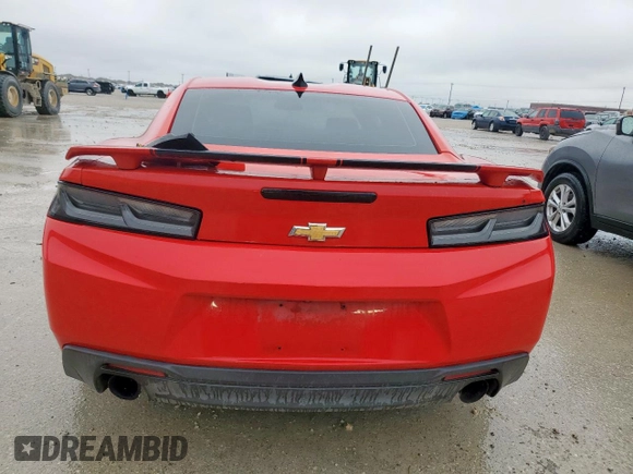 2017 Chevrolet Camaro 1LT z VIN 1G1FB1RX7H0144918, wystawiony jako Copart lot #51923955 z przebiegiem Nie podano mil oraz Szkoda całkowita • Salvage title. Historia ofert i sprzedaży dostępna na DreamBid. Obrazek 6.