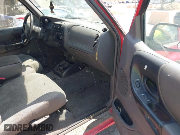 2000 Ford Ranger XL with VIN 1FTYR14V5YPA39917, listed as a IAAI auction lot 42218579 with 258,120 mi miles and . Bid and sale history available at carsss.com. Image 5.