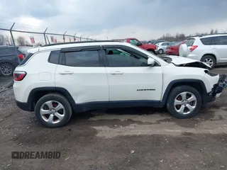 2019 Jeep Compass Latitude with VIN 3C4NJDBB6KT839035, listed as a IAAI auction lot 41864722 with Not Provided miles and . Bid and sale history available at carsss.com. Image 12.