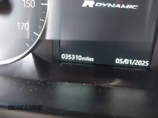 2020 Land Rover Range Rover Velar R-Dynamic S z VIN SALYK2EX9LA261388, wystawiony jako IAAI lot #42156695 z przebiegiem 35 310 mil mil oraz . Historia ofert i sprzedaży dostępna na DreamBid. Obrazek 7.