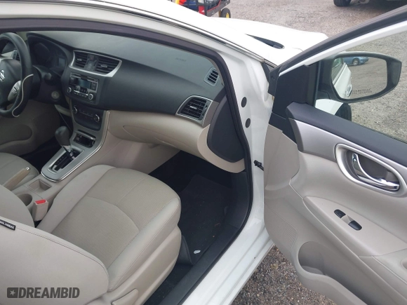 2015 Nissan Sentra S with VIN 3N1AB7AP0FY362351, listed as a IAAI auction lot 41934355 with 139,042 mi miles. Bid and sale history available at carsss.com. Image 5.