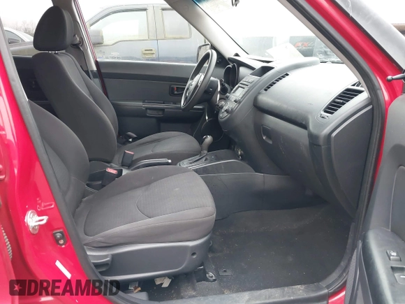 2013 Kia Soul with VIN KNDJT2A58D7571041, listed as a IAAI auction lot 41429547 with 137,573 mi miles and . Bid and sale history available at DreamBid. Image 5.