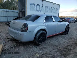 2006 Chrysler 300 C with VIN 2C3LK63H26H345230, listed as a Copart auction lot 84972914 with 139,648 mi miles and Clean Title. Bid and sale history available at carsss.com. Image 3.