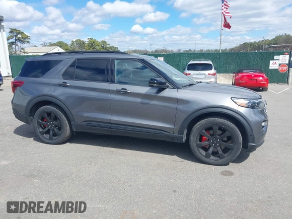 2022 Ford Explorer ST with VIN 1FM5K8GC0NGA45819, listed as a IAAI auction lot 42062203 with 16,472 mi miles. Bid and sale history available at carsss.com. Image 13.